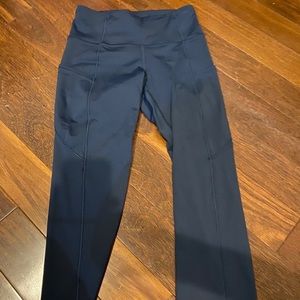 Lululemon Navy Capri leggings size 4